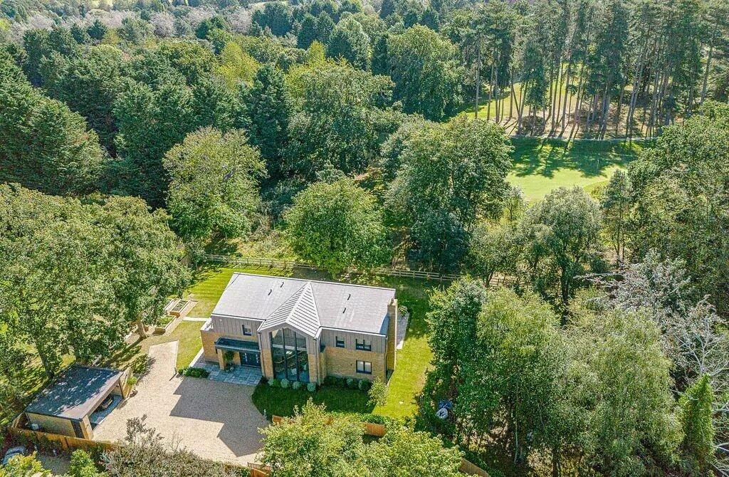 Additional image 28 of High Road, Essendon, Hatfield, Hertfordshire, AL9