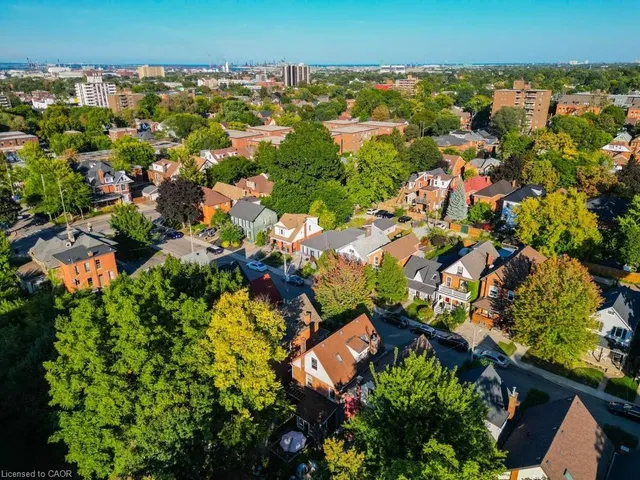 Additional image 50 of 174 Emerald St