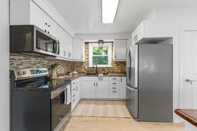 Additional image 8 of 11 Beland Crt