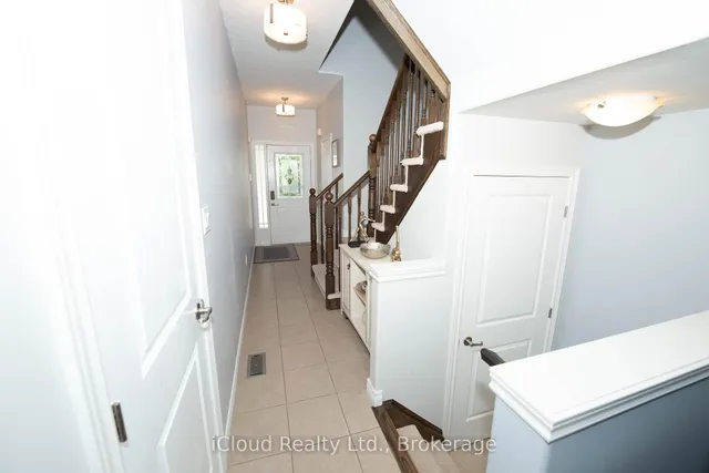 Additional image 5 of 32 Rolling Lane