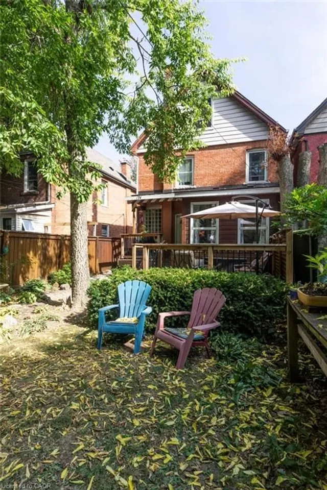 Additional image 43 of 174 Emerald St