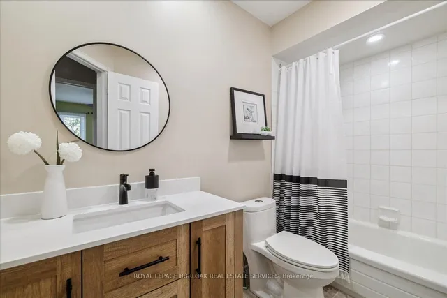 Additional image 35 of 44 Sunvale Pl