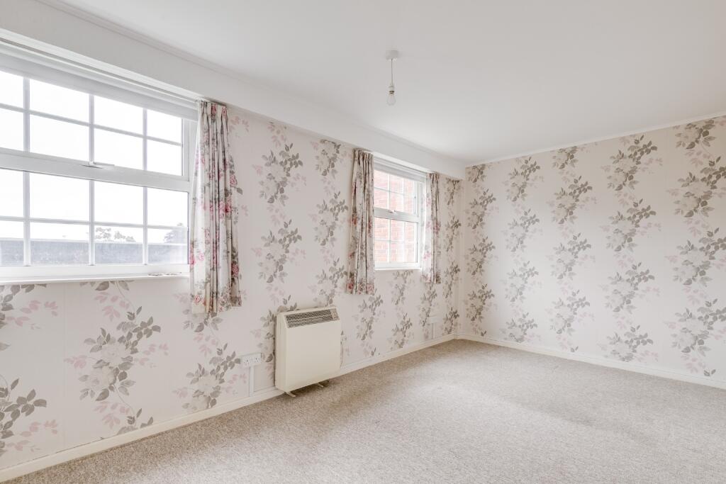 Additional image 10 of Longcroft House, Fretherne Road, Welwyn Garden City, Hertfordshire, AL8 6PZ