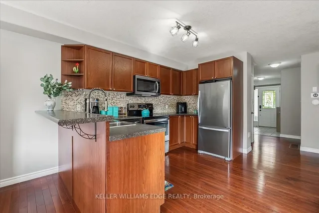 Additional image 9 of 35 Pettit St