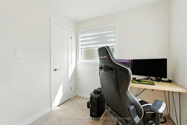 Additional image 41 of 9 Laguna Village Cres