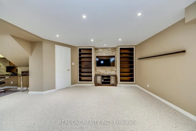 Additional image 38 of 5803 Page Cres