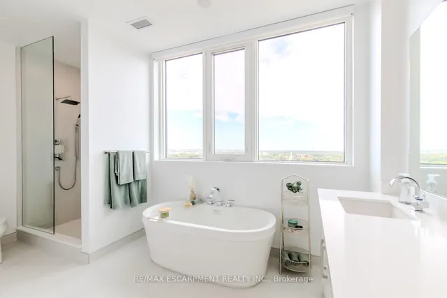 Additional image 27 of 2007 James St Unit 2102