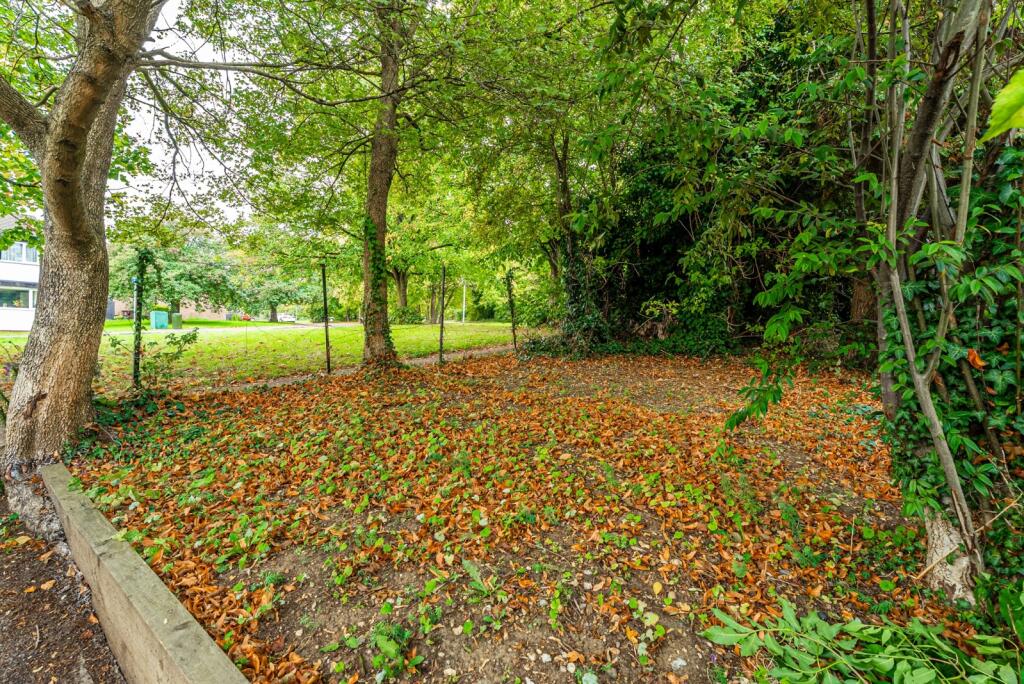 Additional image 11 of Larkswood Rise, St. Albans, Hertfordshire, AL4