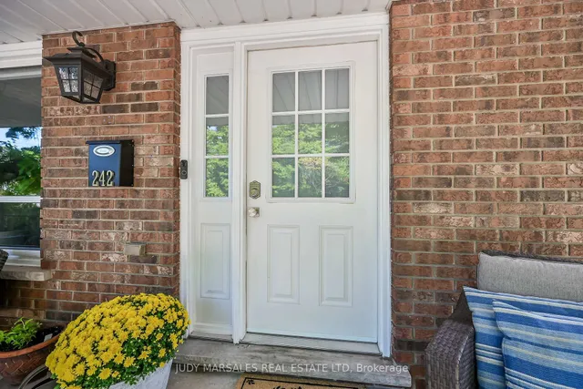 Additional image 4 of 242 Macnab St