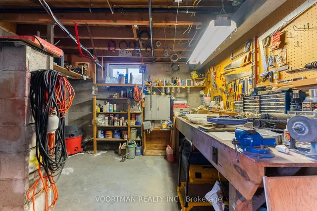 Additional image 19 of 136 Warren Ave