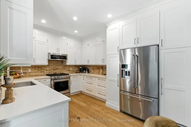 Additional image 12 of 587 Sandcherry Dr