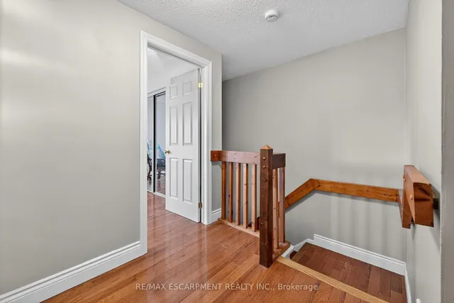 Additional image 26 of 341 Wilson Dr Unit 16