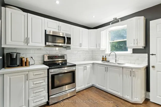 Additional image 11 of 417 East 37th St