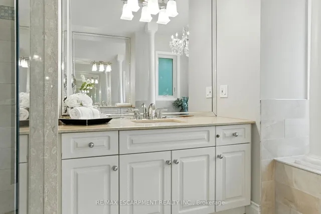 Additional image 10 of 26 PARKSHORE Pl