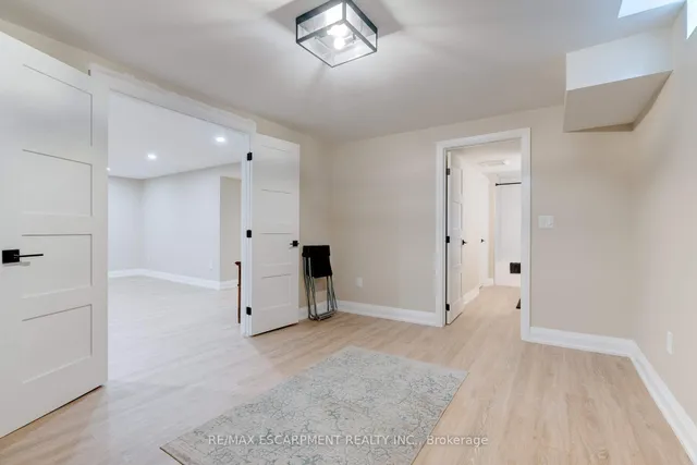 Additional image 38 of 5255 Lakeshore Rd Unit 57