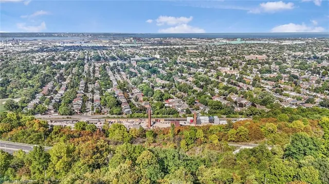 Additional image 40 of 60 Mountain Brow Blvd