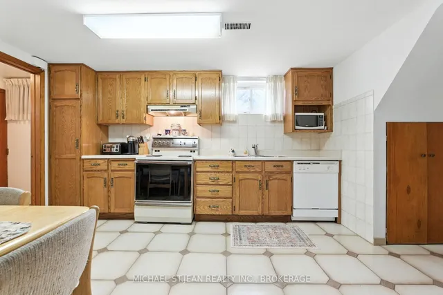 Additional image 35 of 20 Woodside Dr