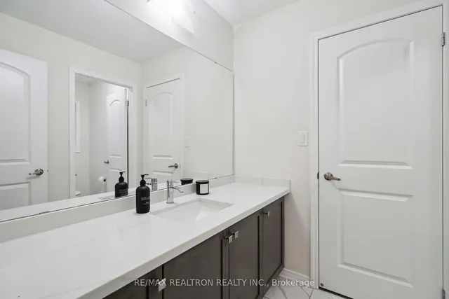 Additional image 18 of 233 Kinsman Dr