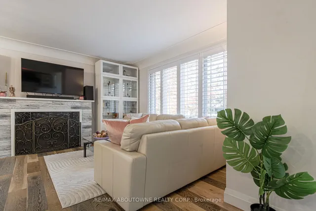 Additional image 12 of 2105 Maplewood Dr