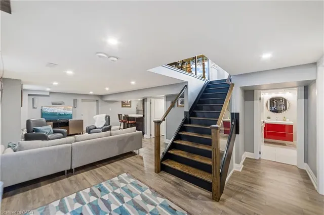 Additional image 31 of 535 Locust St