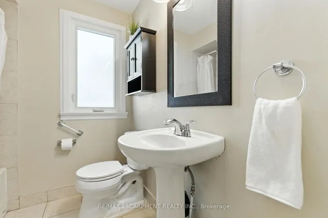 Additional image 22 of 289 East 25th St