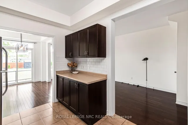 Additional image 17 of 45 Seabreeze Cres Unit 22