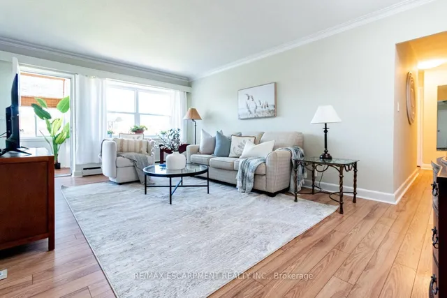 Additional image 18 of 824 Brant St Unit 8