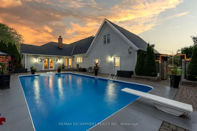 Additional image 44 of 24 Meander Clse