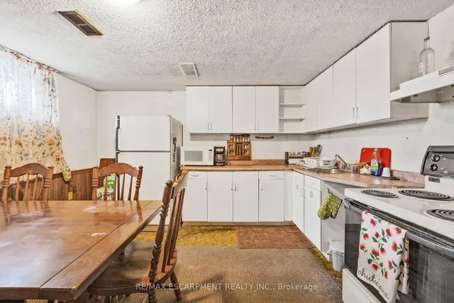 Additional image 30 of 1196 Dowland Cres