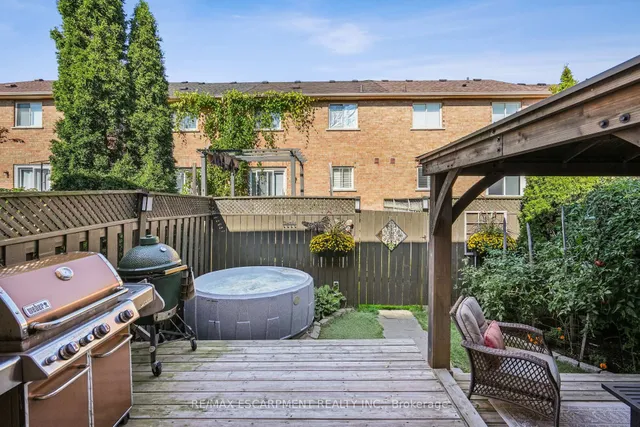 Additional image 36 of 46 Dawson Cres