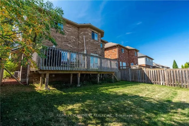 Additional image 43 of 51 Showcase Dr