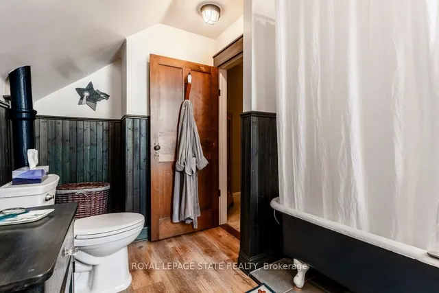 Additional image 33 of 210 Charlton Ave