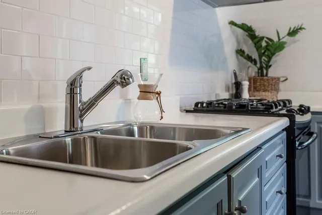 Additional image 17 of 228 Edgemont St