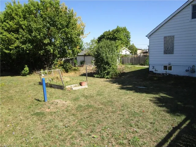 Additional image 6 of 411-413 Highway 8