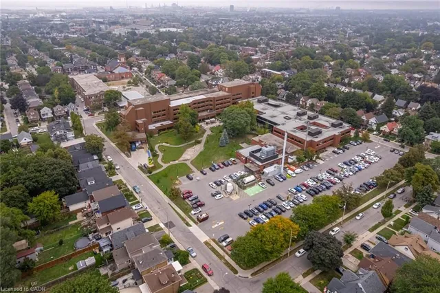 Additional image 50 of 99 Blake St