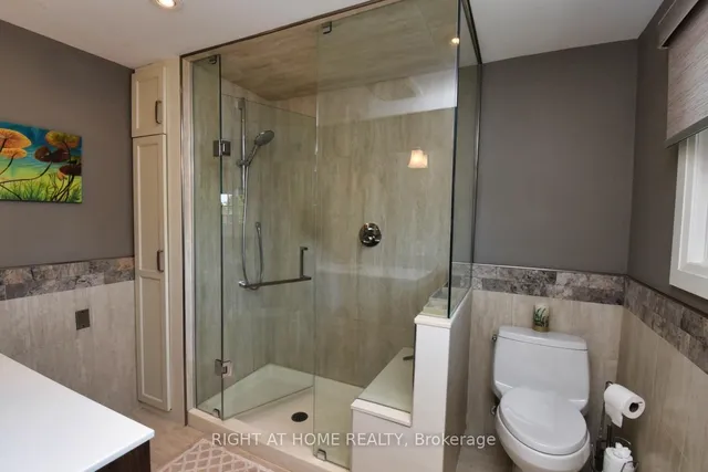 Additional image 21 of 3224 Twin Oaks Cres