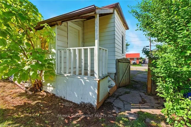 Additional image 33 of 22 Worsley Rd