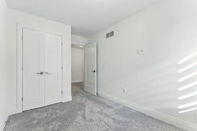 Additional image 27 of 4 Clear Valley Lane