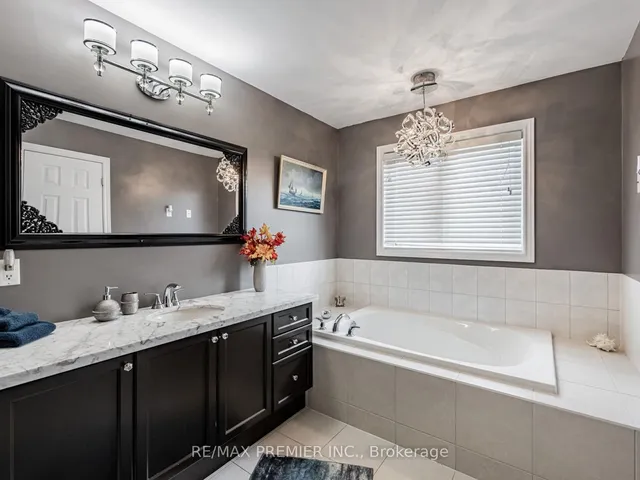 Additional image 20 of 935 Transom Cres