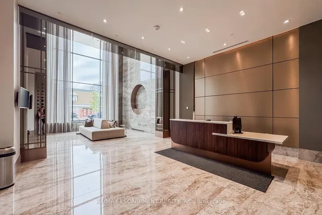 Additional image 4 of 2007 James St Unit 2102