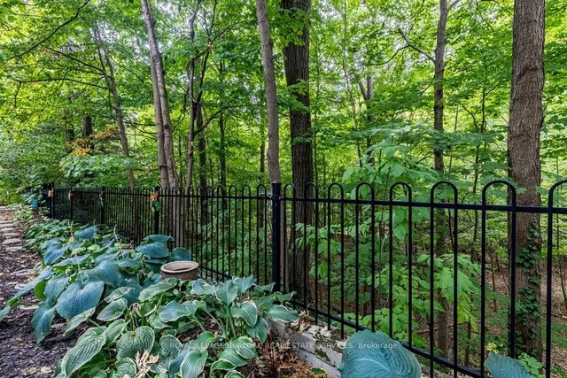 Additional image 29 of 1556 Kerns Rd Unit 3