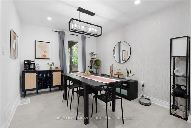 Additional image 15 of 133 Frederick Ave