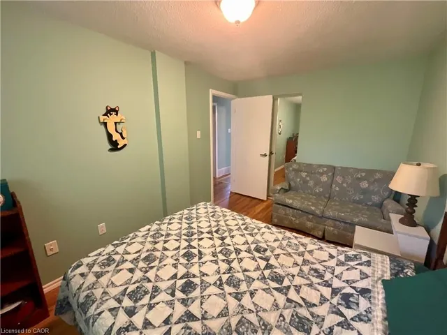 Additional image 14 of 4 Rosanne Cres