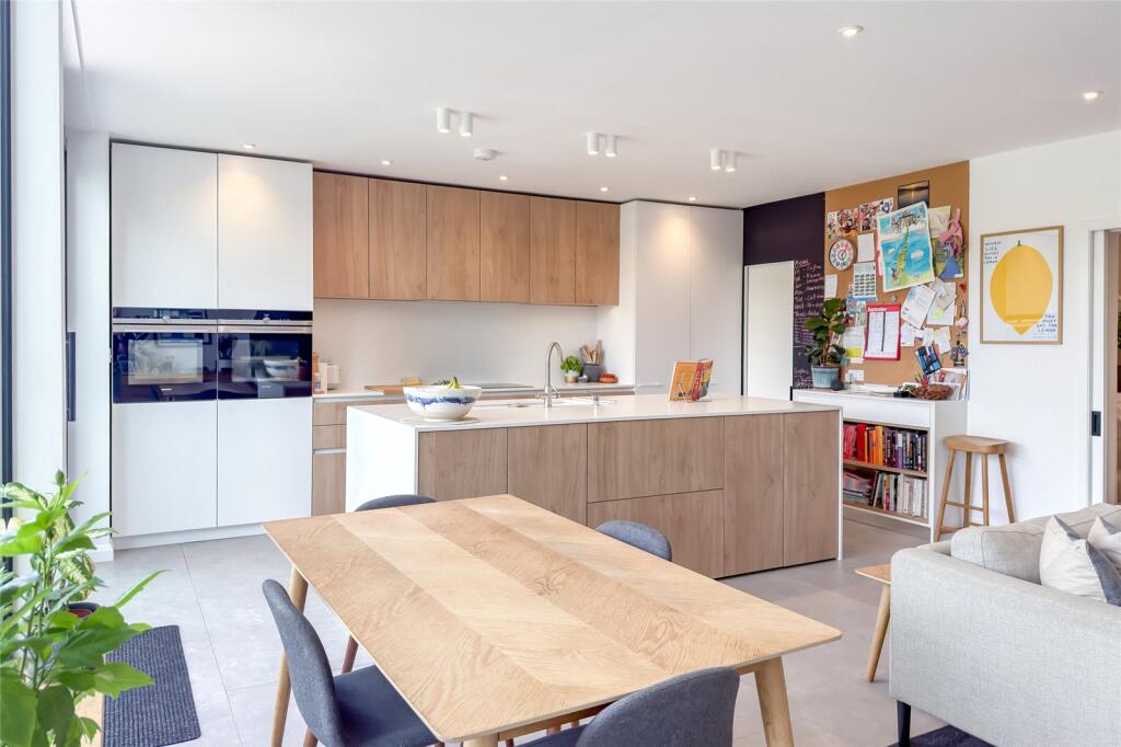 Additional image 15 of Park Hill, Harpenden, Hertfordshire, AL5