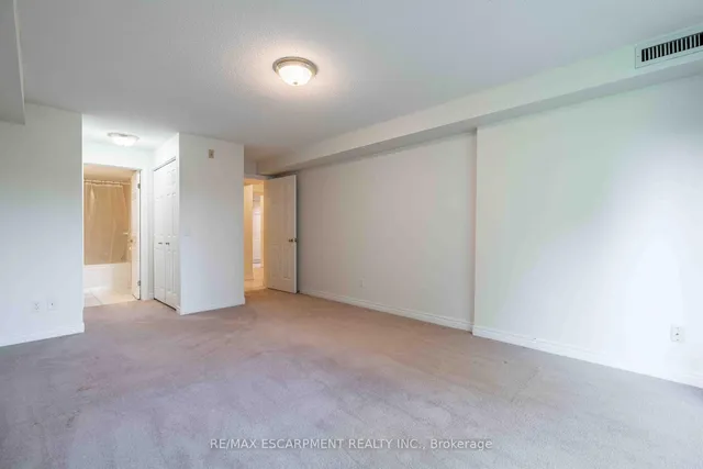 Additional image 20 of 980 Golf Links Rd Unit 207