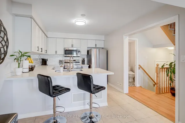 Additional image 9 of 914 Ambroise Cres