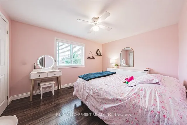 Additional image 25 of 477 Queen Victoria Dr