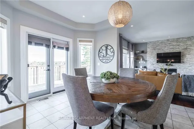 Additional image 13 of 51 Showcase Dr