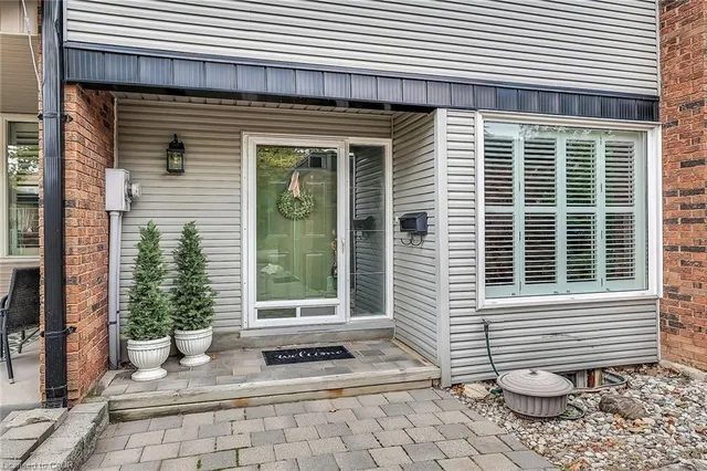 Additional image 5 of 1560 Kerns Rd Unit 7