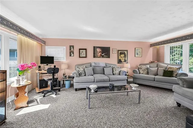 Additional image 19 of 27 Paradise Rd